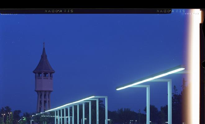 La Torre de l'Aigua i el parc del Taulí de nit
