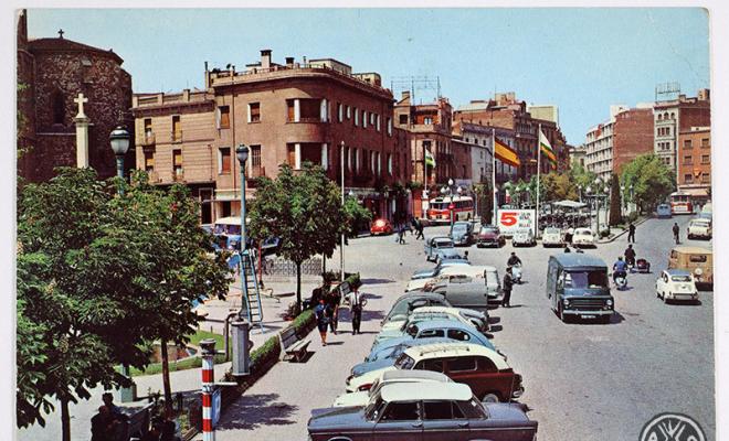Plaça del doctor Robert i passeig de la plaça major. Sabadell