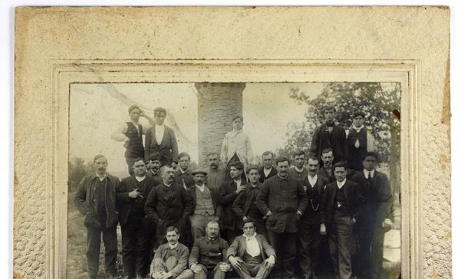Fotografia d'un grup d'homes sense identificar. Sabadell