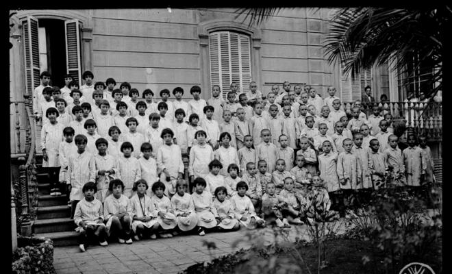 Grups de les colònies escolars. Sabadell