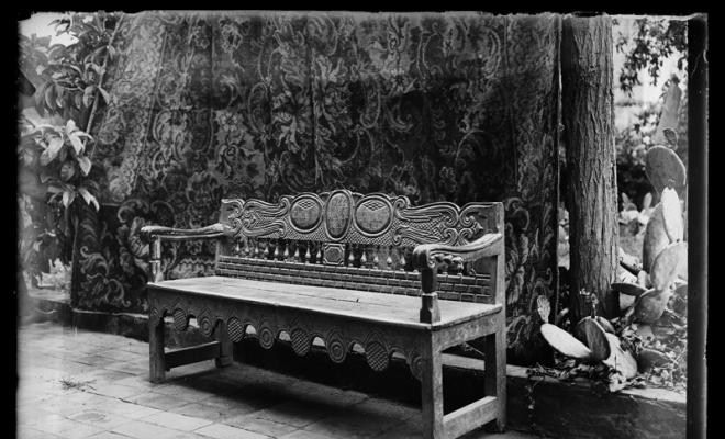 Banc a l'Església de Sant Esteve de Ripollet
