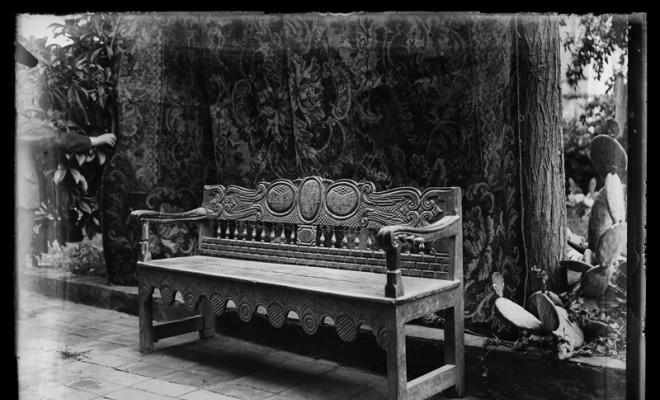 Banc a l'Església de Sant Esteve de Ripollet