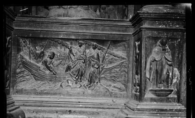 Detall d'un dels altars de l'església romànica de Santa Maria de Barberà. Barberà del Vallès