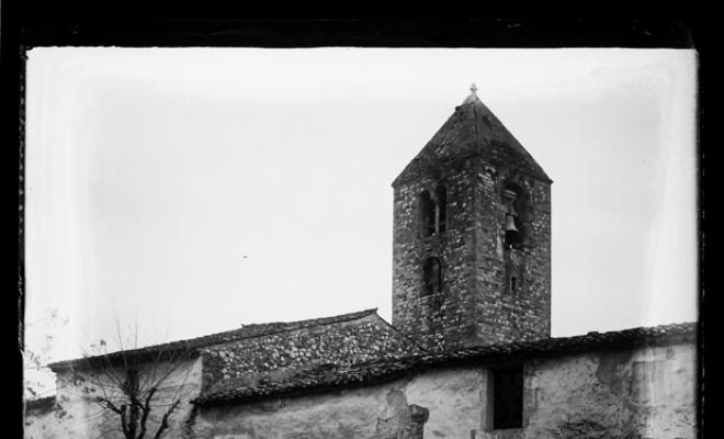 Rectoria i campanar romànic de la capella de Sant Fruitós a Sentmenat