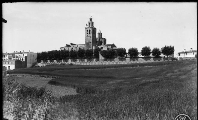 Panoràmica del monestir de Sant Cugat del Vallès