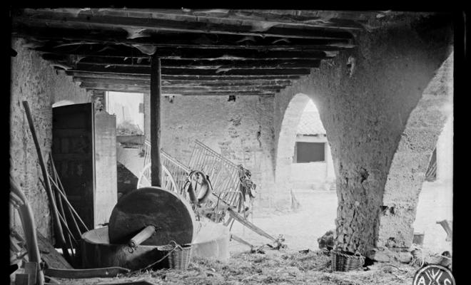 Interior de la Masia de Can Berardo (Castellarnau). Sabadell