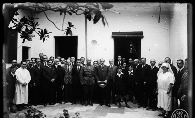 Inauguració de la tómbola a benefici de la sala d'operacions en construcció de la clínica de Nostra Senyora de la Salut