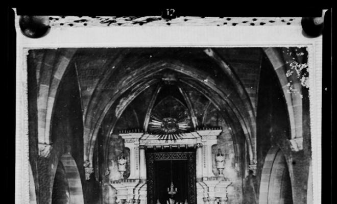 Presbiteri i altar major de l'església de Sant Feliu. Sabadell