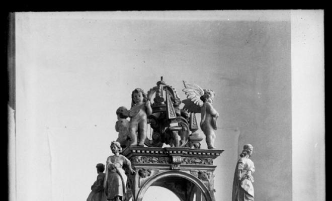Tabernacle de la Mare de Déu del Roser. Exposició rosariana. Acadèmia Catòlica. Sabadell