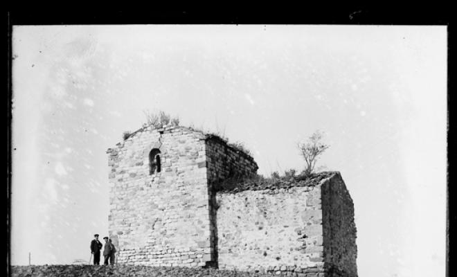 Ermita de Sant Nicolau abans de la restauració. Sabadell