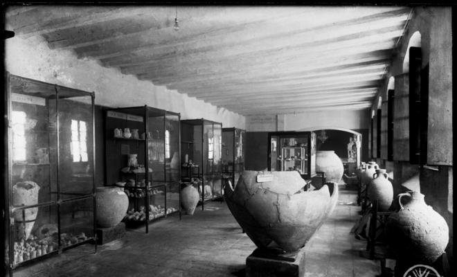 Sala de la secció ibero-romana del Museu d'Història de Sabadell el dia de la inauguració. Sabadell