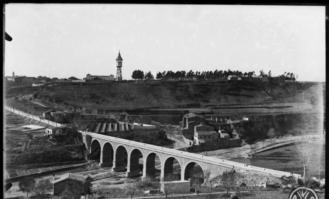 Panoràmica del Pont de la Salut sobre el Riu Ripoll. Sabadell