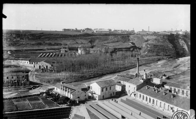 Fàbrica d'aparells i acabats de Joan Grau al riu Ripoll. Sabadell
