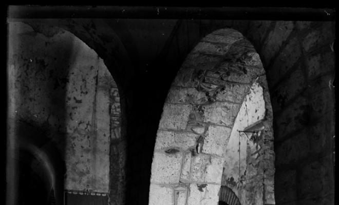 Interior del monestir benedictí de Sant Llorenç del Munt al cim de la muntanya de la Mola