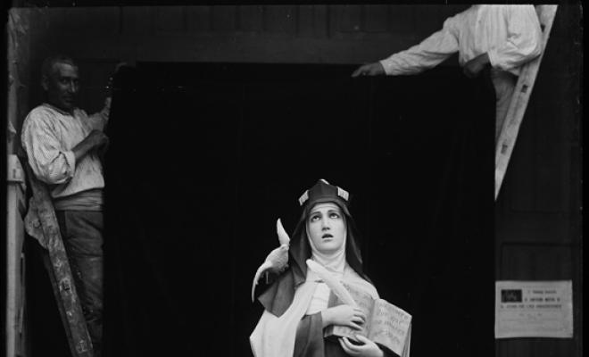 Imatge de Santa Teresa de Jesús, de la confraria dels teresians, a l'església de Sant Feliu. Sabadell