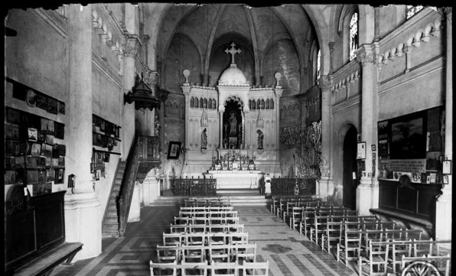 Interior del Santuari de la Mare de Déu de la Salut. Sabadell