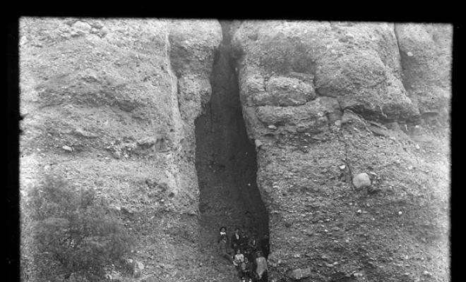Membres de la Congregació Mariana d'excursió a la cova del Drac de Sant Llorenç del Munt