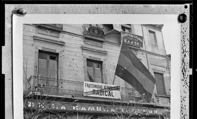 Façana de l'edifici del cafè de Cal Jan, seu social d'entitats com: Radio Club Sabadell EAJ20, Fraternidad Republicana Radical o l'Associació Tècnica de la Industria de Sabadell