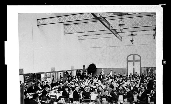 Dinar d'homenatge a Josep Planas Argemí, fundador de l'Orfeó de Sabadell. Sabadell