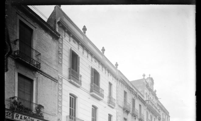 Lateral de la Plaça Major. Sabadell