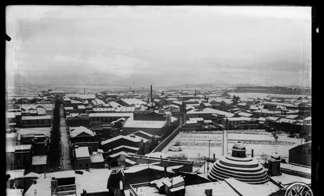 Panoràmica de Sabadell nevat des del campanar de Sant Feliu. Sabadell