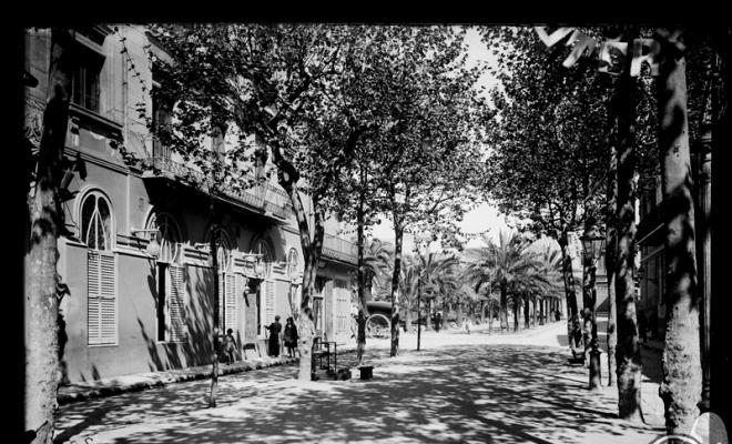 Rambla de Sabadell i plaça del Doctor Robert. Sabadell