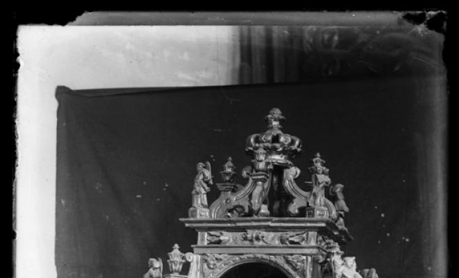 Tabernacle de la confraria de la Puríssima Sang i del Sant Nom de Jesús. Sabadell, altar del Sant Crist de l'Església de Sant Feliu