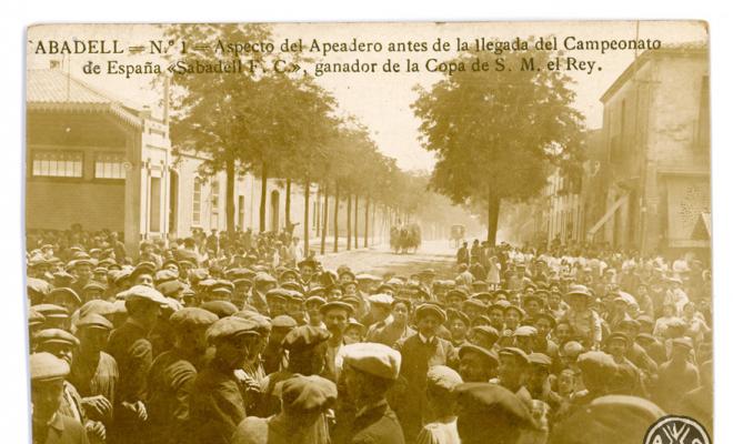 Sabadell. Nº 1. Aspecto del Apeadero antes de la llegada del Campeonato de España Sabadell F.C, ganador de la Copa de S.M. El Rey