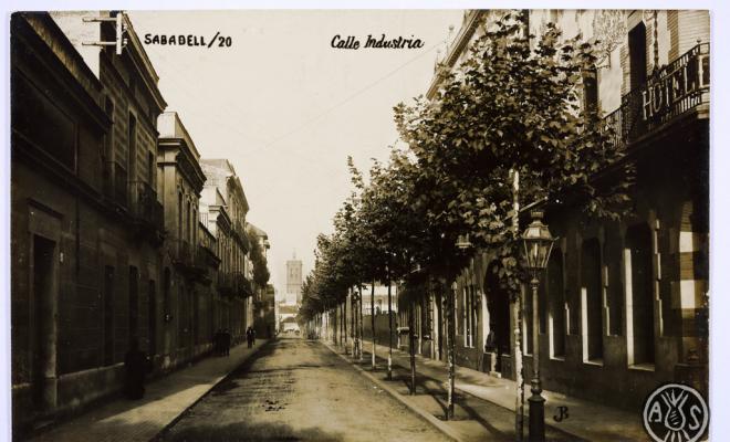 Sabadell/ 20 Calle Industria