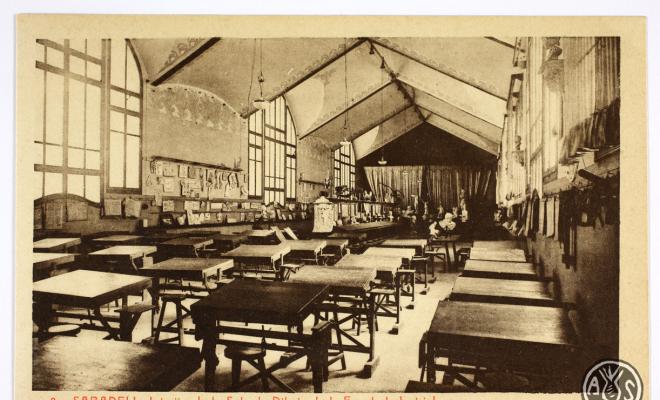 [8- Sabadell. Interior de la sala de dibuix de l'Escola Industrial]