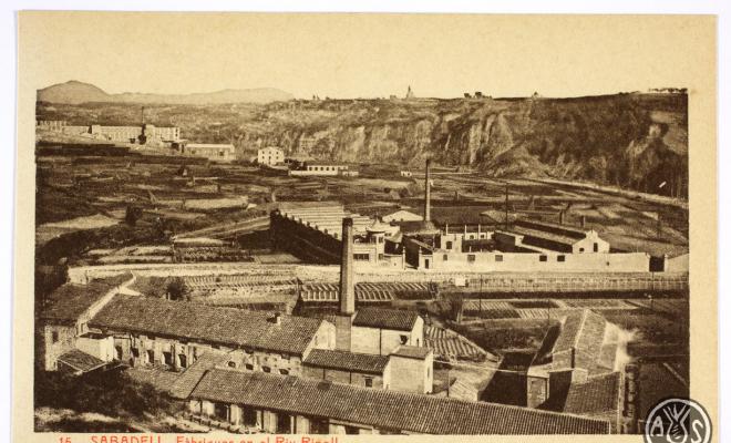 [15- Sabadell. Fàbriques en el riu Ripoll]