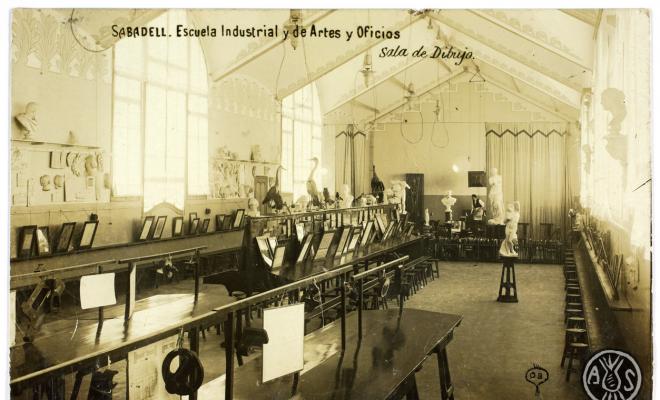 [Sabadelll. Escuela industrial de artes y oficios. Sala de dibujo]