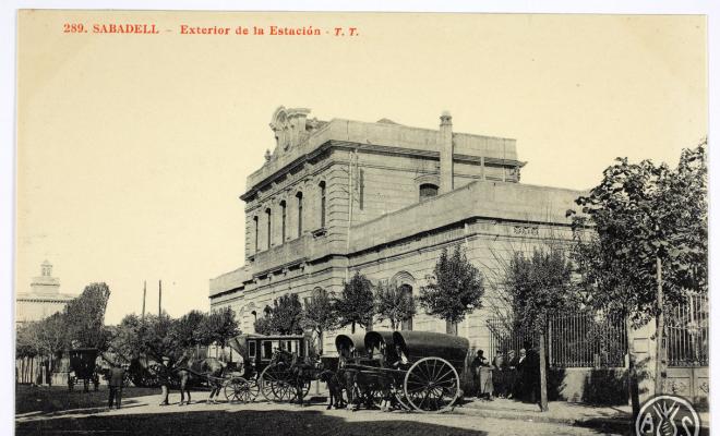 [289. Sabadell. Exterior de la Estación. T.T.]