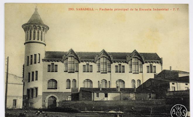 [293. Sabadell. Fachada principal de la Escuela Industrial. T.T.]