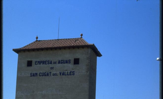 Torre de l'empresa d'aigües de l'avinguda de Rius i Taulet. 