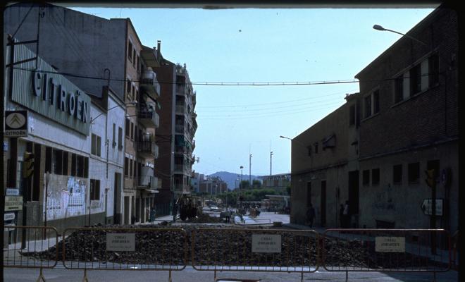 Obres al principi de la rambla del Celler amb el carrer de Francesc Moragas.