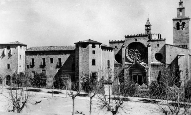 San Cugat del Vallés - 31. Fachada del Real Monasterio. Fot. Cabanas.