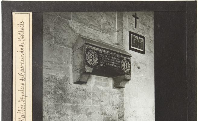 Sepulcre de la família Saltells, Monestir de Sant Cugat del Vallès.