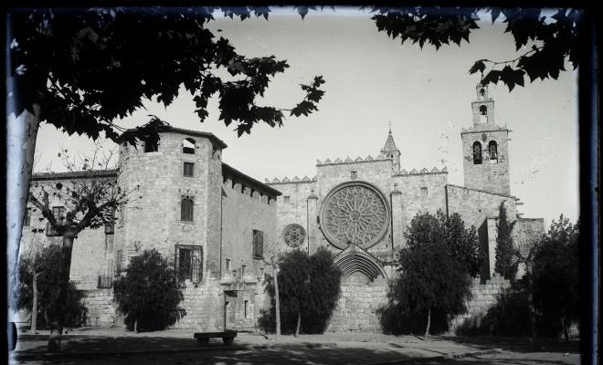 Vista de l'església de Sant Pere d'Octavia