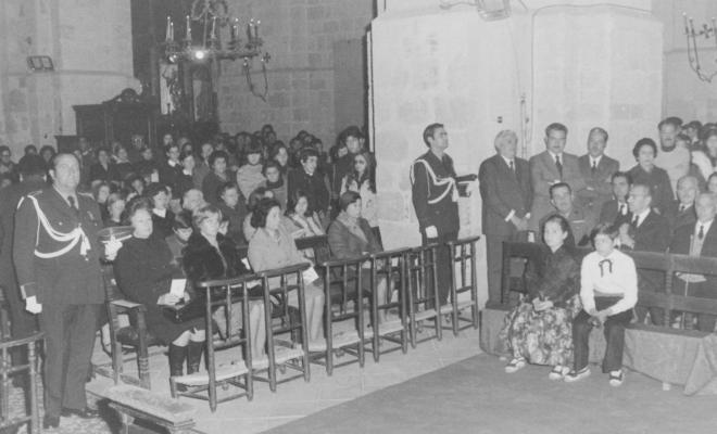 Missa celebrada en honor al dictador Francisco Franco Bahamonde, a l'església de Sant Pere d'Octavià.
