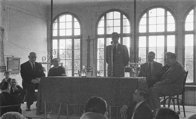 Actes de la festa inaugural de la restaurada Societat Coral La Unió Santcugatenca. Parlaments.