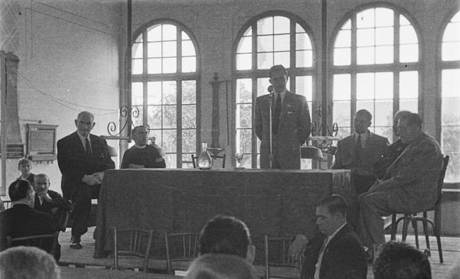 Actes de la festa inaugural de la restaurada Societat Coral La Unió Santcugatenca. Parlaments.