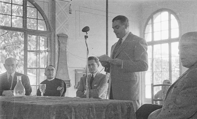 Actes de la festa inaugural de la restaurada Societat Coral La Unió Santcugatenca. Parlaments.