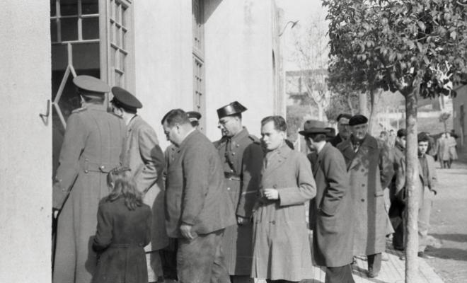 Acte politicoinstitucional, arribada dels assistents al Casino Nacional, als locals confiscats de la Unió Santcugatenca.
