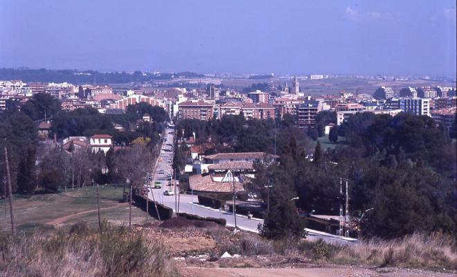 Vista panoràmica del centre de Sant Cugat des del turó del golf.