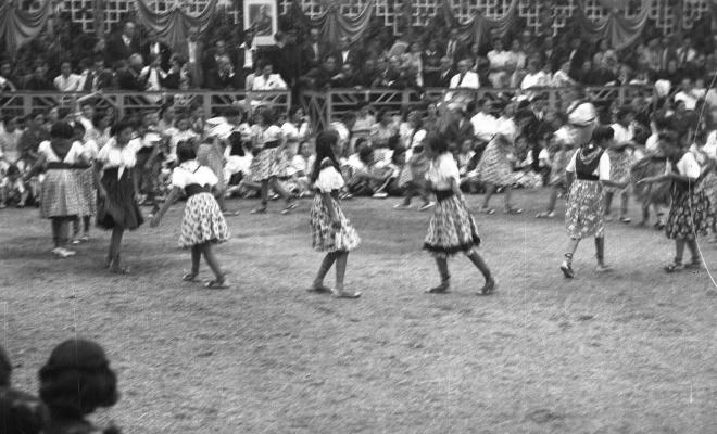 Benedicció de les campanes Severa, Juliana i Semproniana. Celebració a l'envelat.
