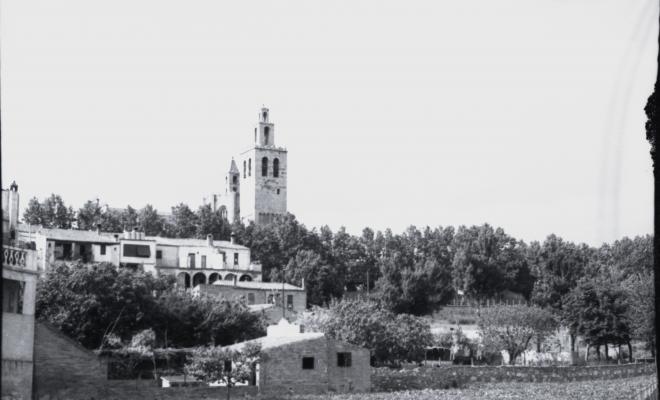 Vista panoràmica del Monestir i voltants des de l'actual rambla del Celler.