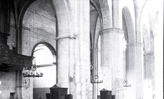 Interior de l'església de Sant Pere d'Octavià.
