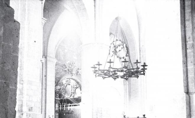 Interior de l'església de Sant Pere d'Octavià.