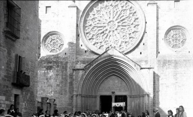 Processó del Corpus a la llotgeta del monestir.
